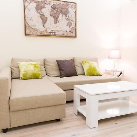 Adama Apartamento Turistico Caces Δωμάτιο φωτογραφία