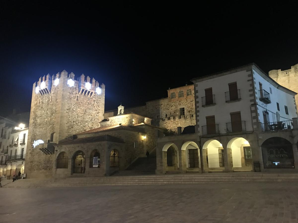 Adama Apartamento Turistico Caces Εξωτερικό φωτογραφία