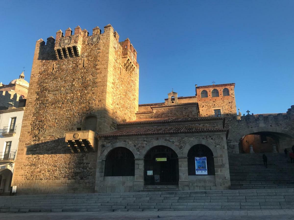 Adama Apartamento Turistico Caces Εξωτερικό φωτογραφία